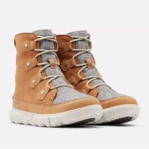 Sorel Women's NWT Explorer II Joan Felt WP
Boot 10.5 - No Box